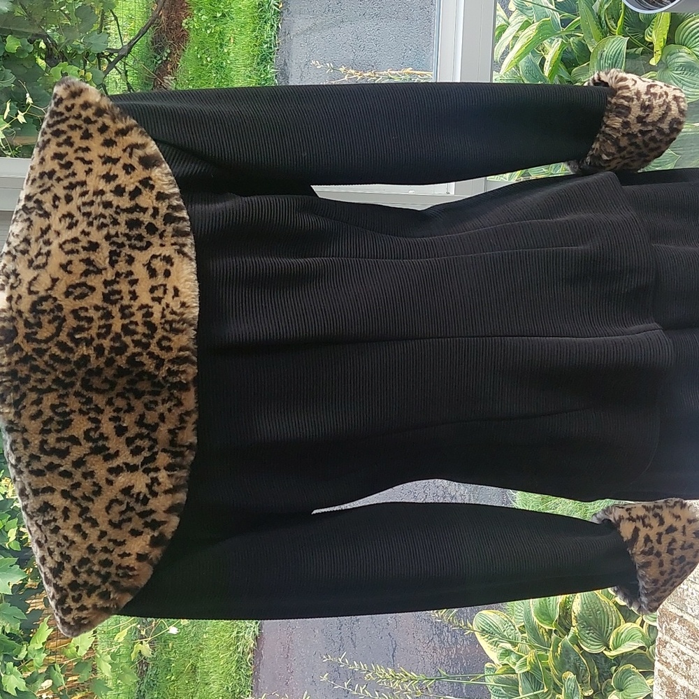 Cache Leopard & black skirt & jacket two-piece suit union made vintage size Med - Picture 3 of 16